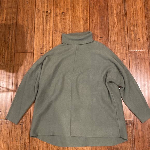 DAVI & DANI Sweaters - Green turtle neck sweater or dress